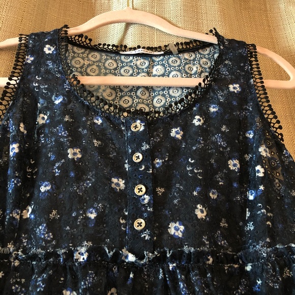 Tahari Floral Sleeveless Tunic - Picture 3 of 10